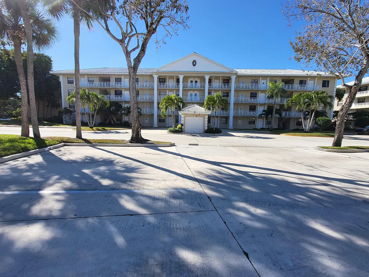 Photo 1 of 11 - 3511 Village Blvd #403 - West Palm Beach, FL Primary Photo - 3511 Village Blvd #403