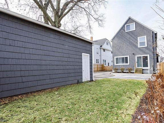 4th image of 1433 Elmwood Ave