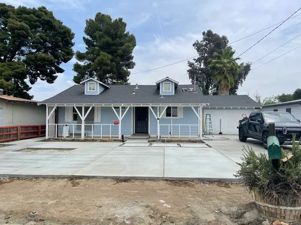 450 S Apricot Ln, Hemet, CA 92543