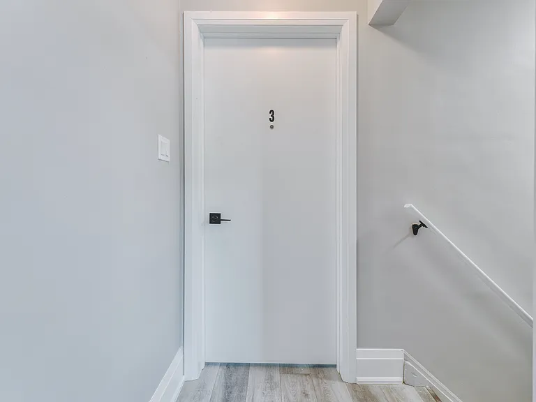 130 Carruthers Ave #3 — Photo 2