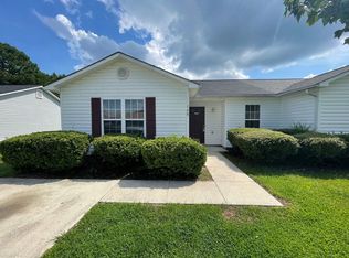 748 Pinewood Dr, Jacksonville, NC 28546