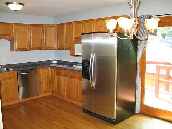 5th image of 3871 Woodland Ct
