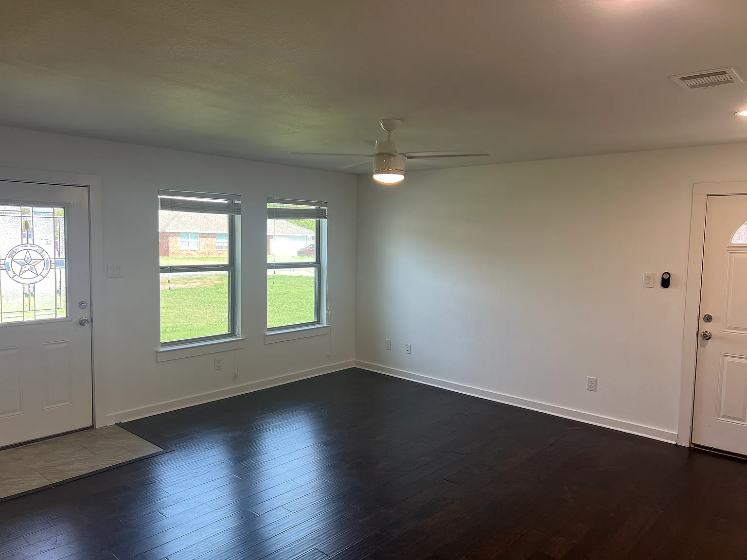3 bed, 1300 sqft, $1,825 — Photo 3