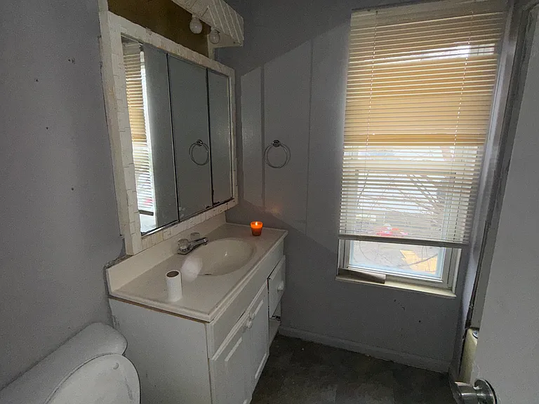 2433 Pennsylvania Ave — Photo 6