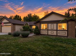 12590 Creek Crest Dr, Reno, NV 89511