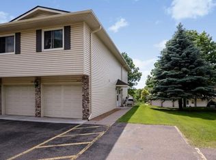 2429 Grenadier Ave N, Oakdale, MN 55128