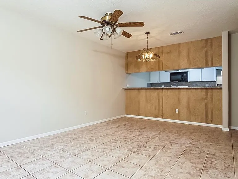 10650 Bexley Dr — Photo 8