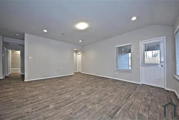 1510 Ashford Bend Ln — Photo 16