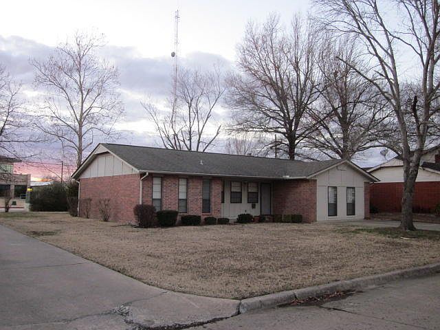 1st image of 297 Sunset Dr