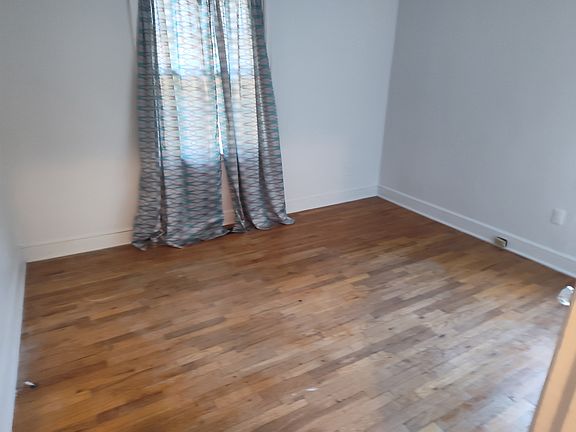 4th image of 4003 Victor Dr