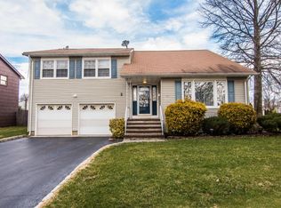 2 Tara Lin Dr, Hazlet, NJ 07730