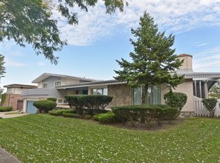 9117 S Cregier Ave, Chicago, IL 60617