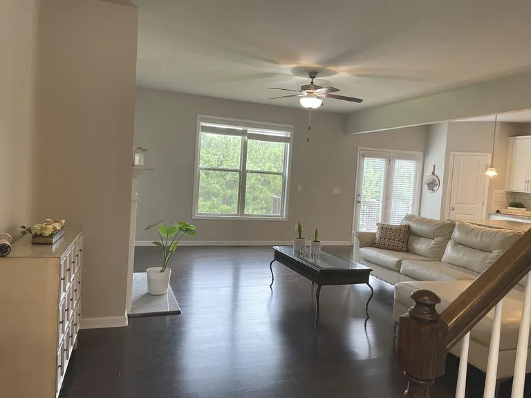 2415 Matlin Way — Photo 8