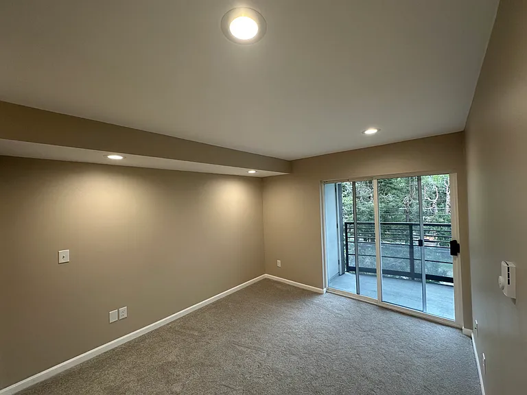 2000 W Barrett St #202 — Photo 6