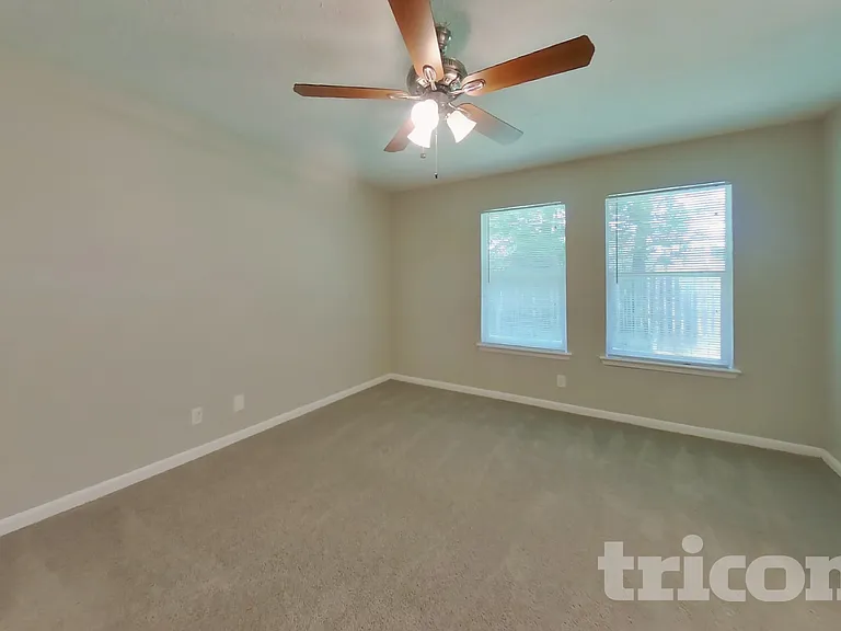 13307 Venice Cir — Photo 7