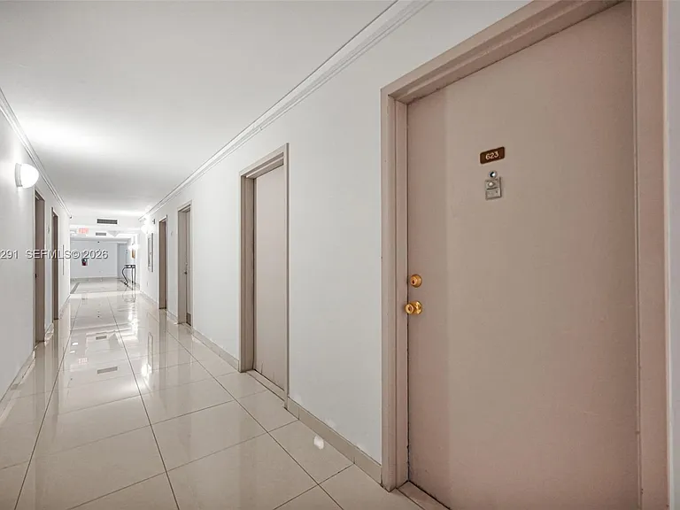 345 Ocean Dr #623 — Photo 40