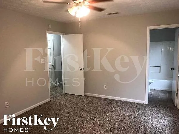 5102 Galbraith Cir — Photo 14
