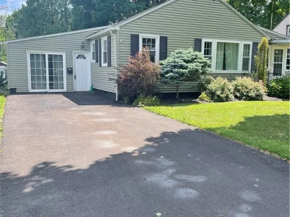 113 Hoover Dr, Syracuse, NY 13205