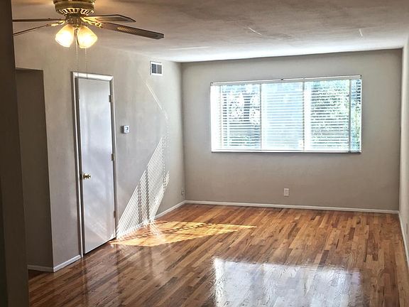 3rd image of 2026 Bellevue Ave APT 2F