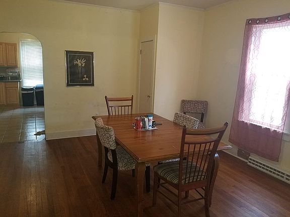 3rd image of 105 & 109 E Broad St