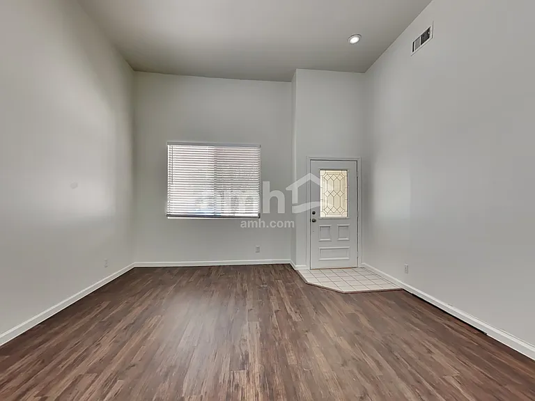 541 Kavanagh Pl — Photo 9