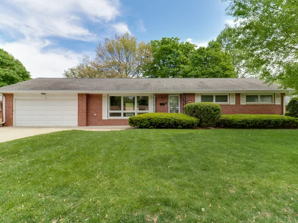 6 Lateer Dr, Normal, IL 61761