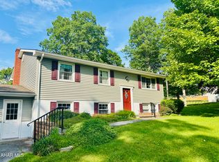 421 Hipples Cave Rd, Woodbury, PA 16695