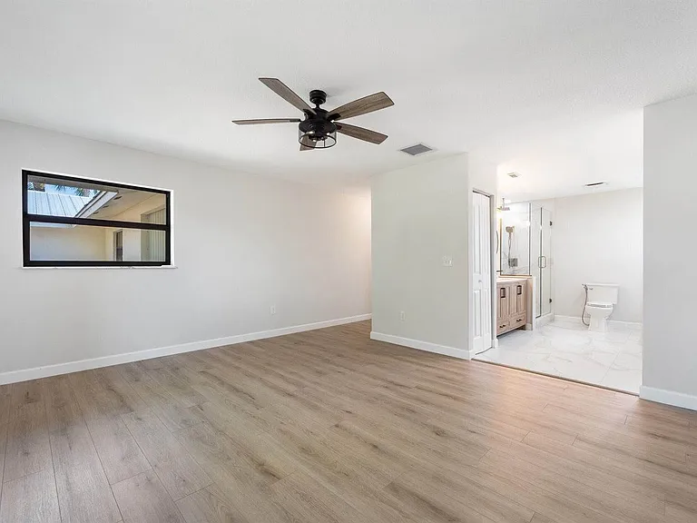 4003 S Indian River Dr — Photo 15