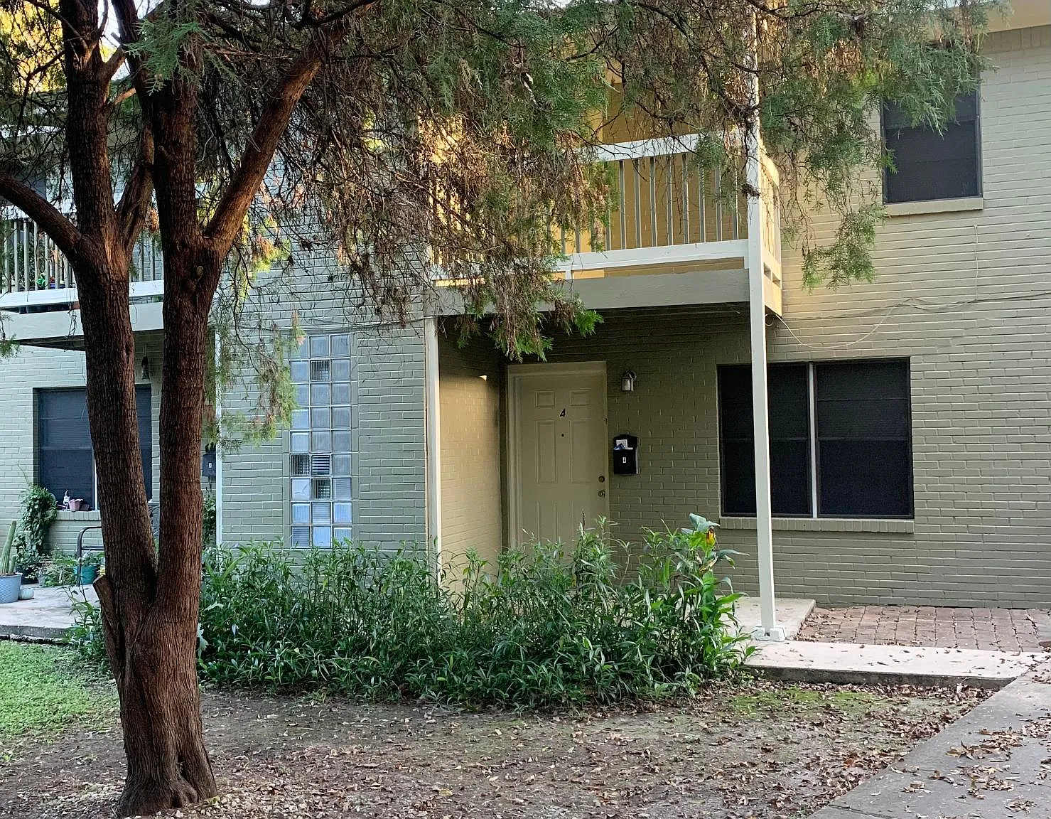 5027 Park Dr — Photo 1