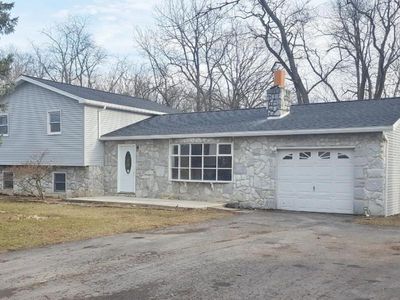 496 Schoolhouse Rd, Milton, PA, 17847