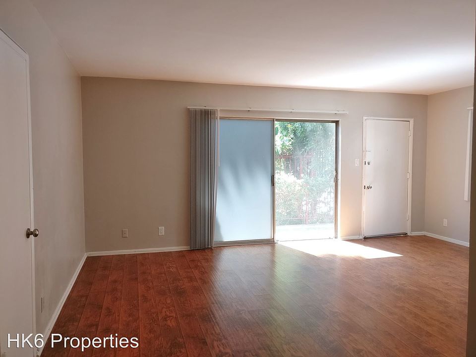 1st image of 1630 N Fuller Ave APT 02