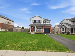 34 Primrose Dr, Tillsonburg, ON N4G 5S7