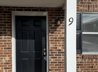 3320 Bridges St APT 9, Morehead City, NC 28557