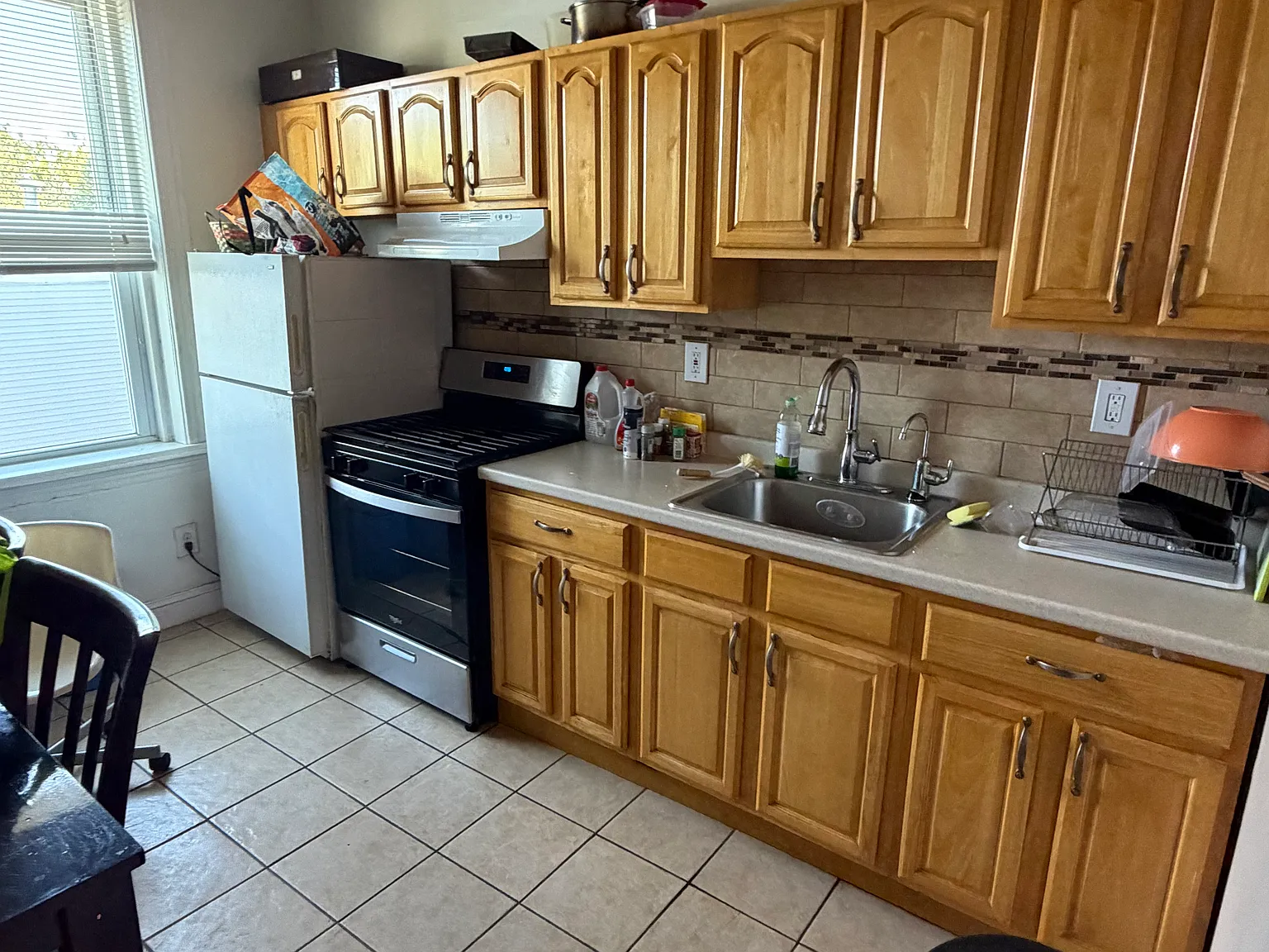 1 bed, 1200 sqft, $1,325 — Photo 3