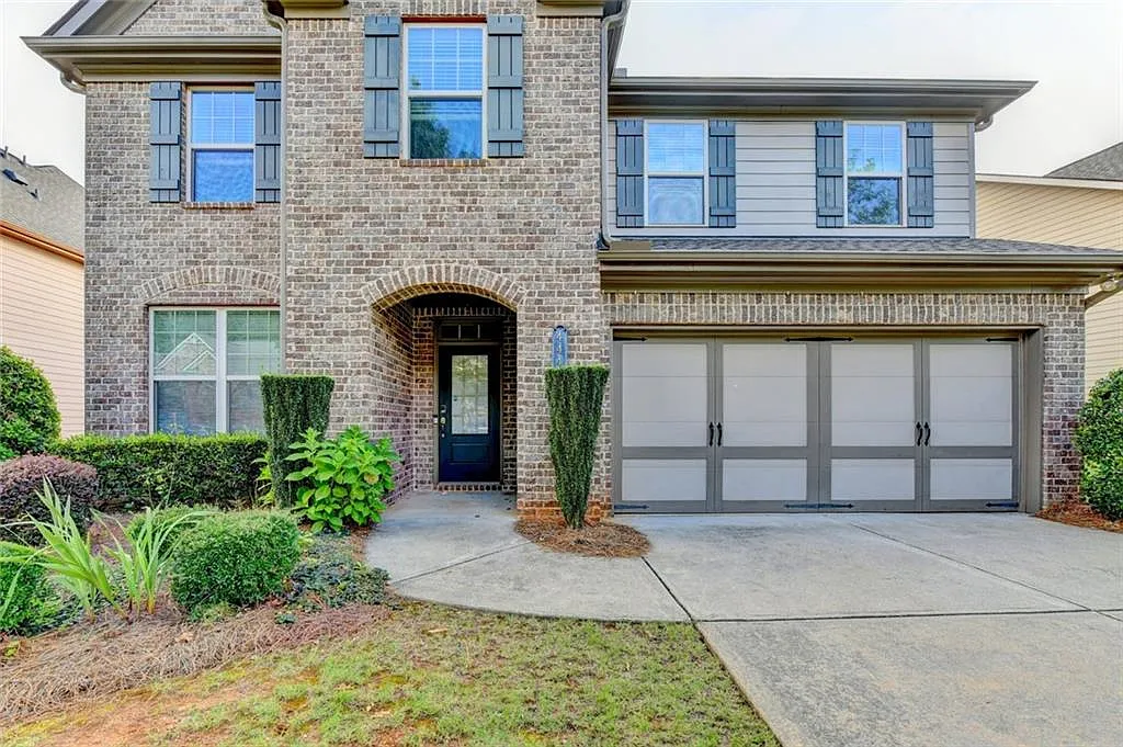 4 bed, 3.0 bath, 2907 sqft, $3,200 — Photo 2