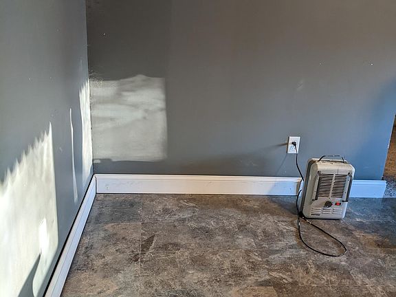 4th image of 1907 Chandler Dr #1