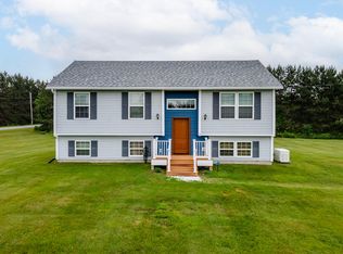 6 Silas Warren Dr, Hermon, ME 04401