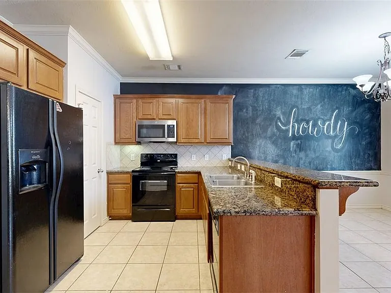 332 Forest Dr — Photo 10