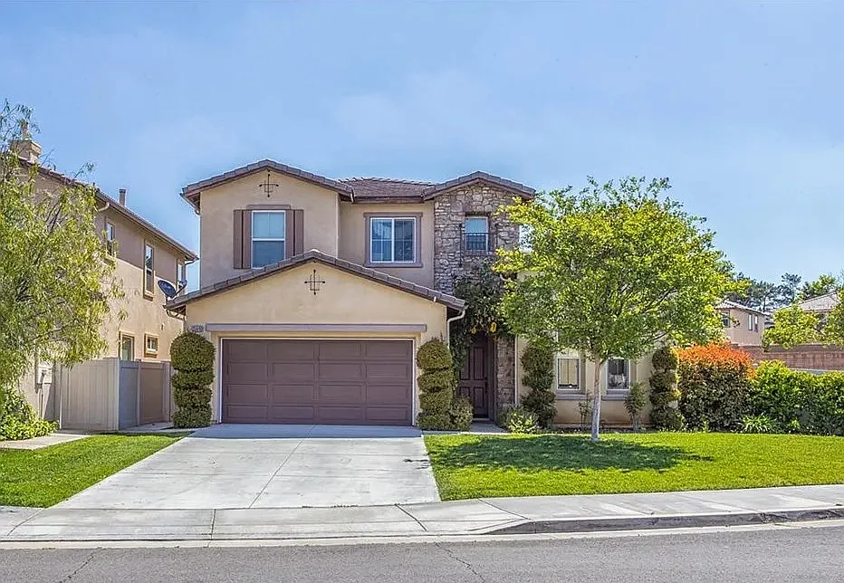 5 bed, 2778 sqft, $3,300 — Photo 1