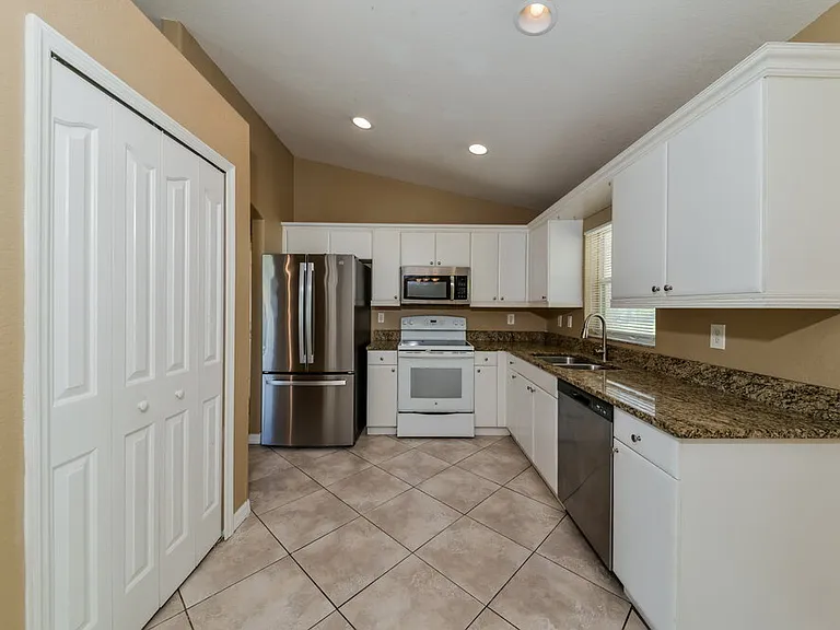 4643 Mermell Cir — Photo 6
