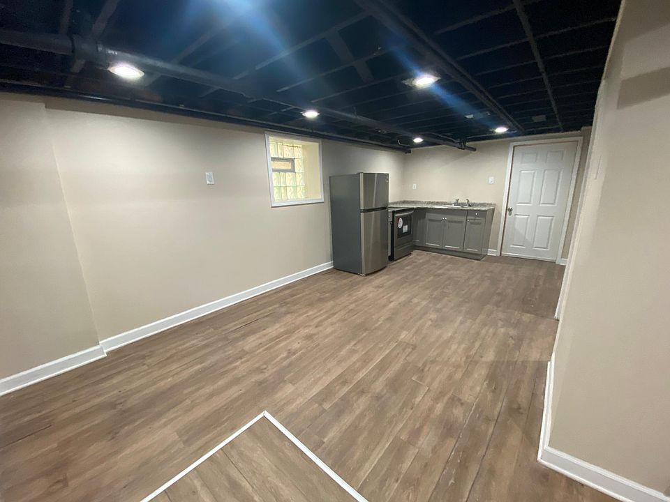 1st image of 10238 S Eberhart Ave #1A