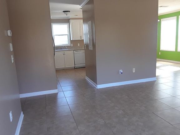 5th image of 132 North Blvd