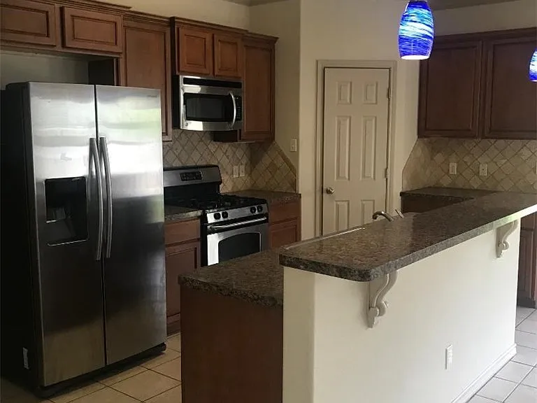 2212 Brougham Pl — Photo 3