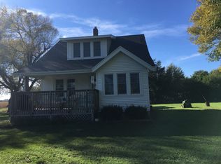 18160 400th St, Oakland, IA 51560