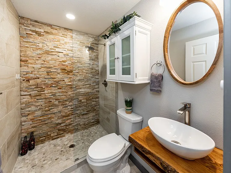 3800 1/2 Templeton Gap Rd — Photo 4