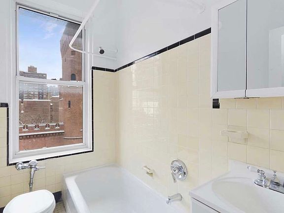 4th image of 27 E 94th St APT 5E