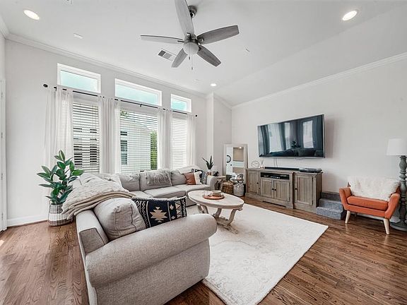 5th image of 508 W Donovan Street #D