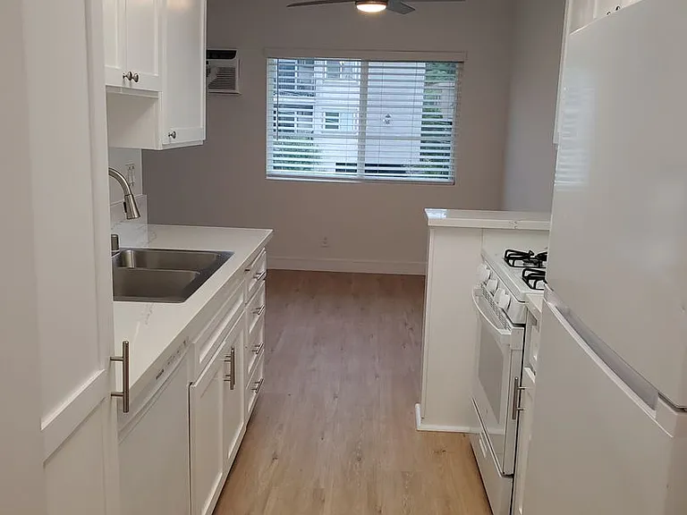 Luxury Living At An Affordable Price — Photo 9