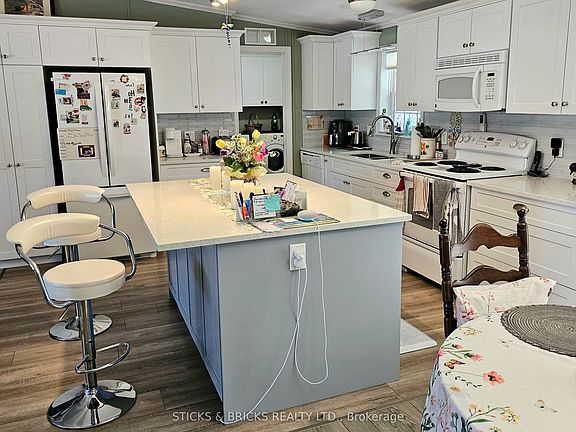 4th image of 3033 Townline Rd #392