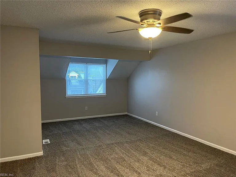 808 Quesnel Dr — Photo 27